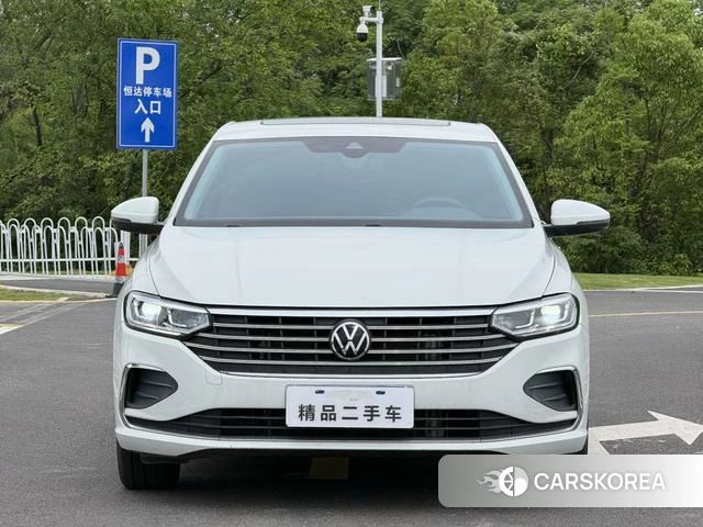 Volkswagen Lavida 2024 Белый из Китая
