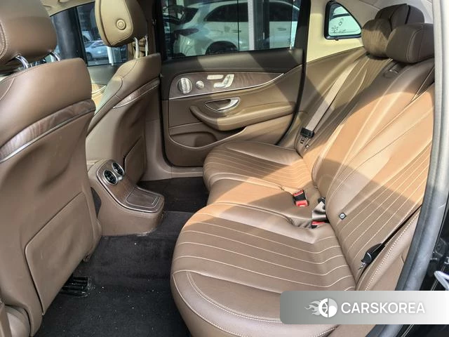Mercedes-Benz E-class 2021 Черный из Китая