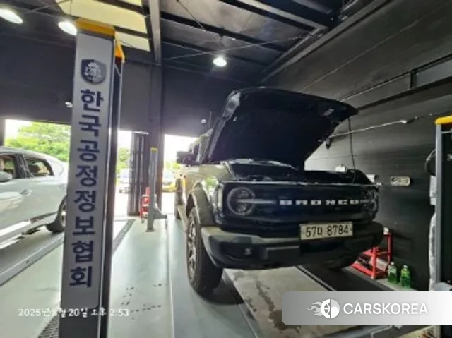 Ford Bronco 6th Generation 2023 Черный из Кореи