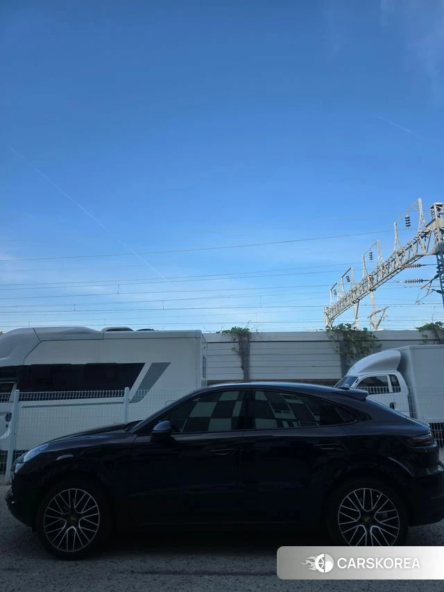 Porsche Cayenne (PO536) 2020 Черный из Кореи
