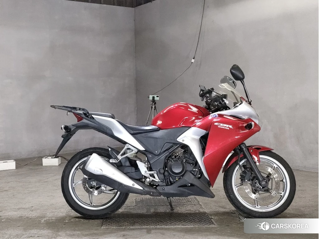 Проданный Honda CBR250R 2011 из Японии, фото 2