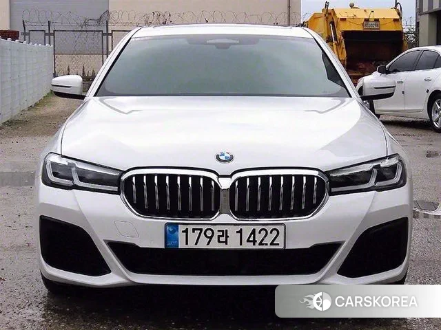 BMW 5 Series (G30) 2022 Белый из Кореи