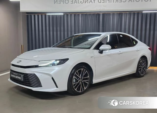 Toyota Camry (XV80) 2025 Белый из Кореи