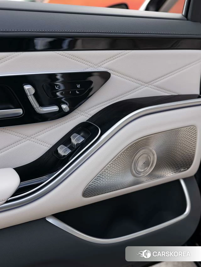 Mercedes-Benz Maybach S-class 2024 Черный из Китая