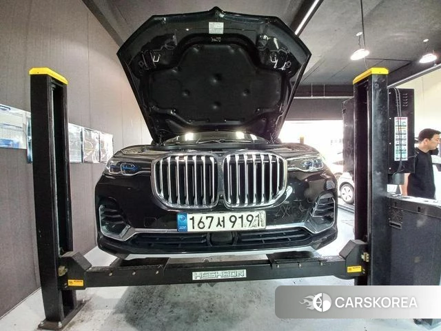 BMW X7 (G07) 2021 Черный из Кореи