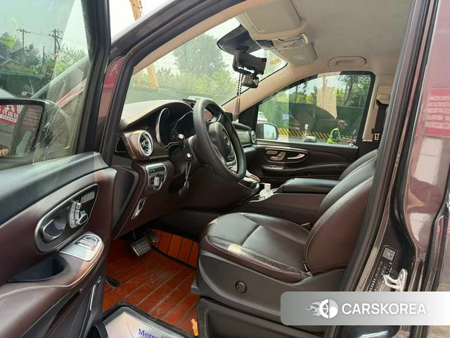 Mercedes-Benz V-class 2021 Темно-серый из Китая