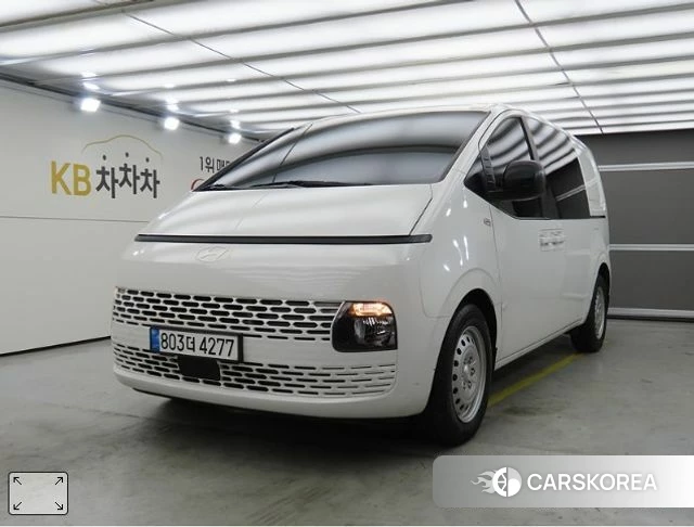 Hyundai Staria 2024 Белый из Кореи
