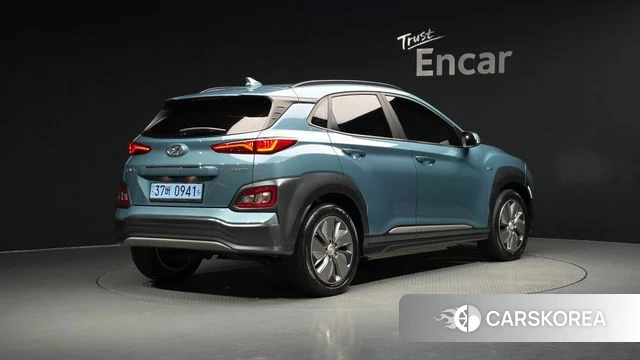Hyundai Kona Electric 2019 Небесно-голубой из Кореи