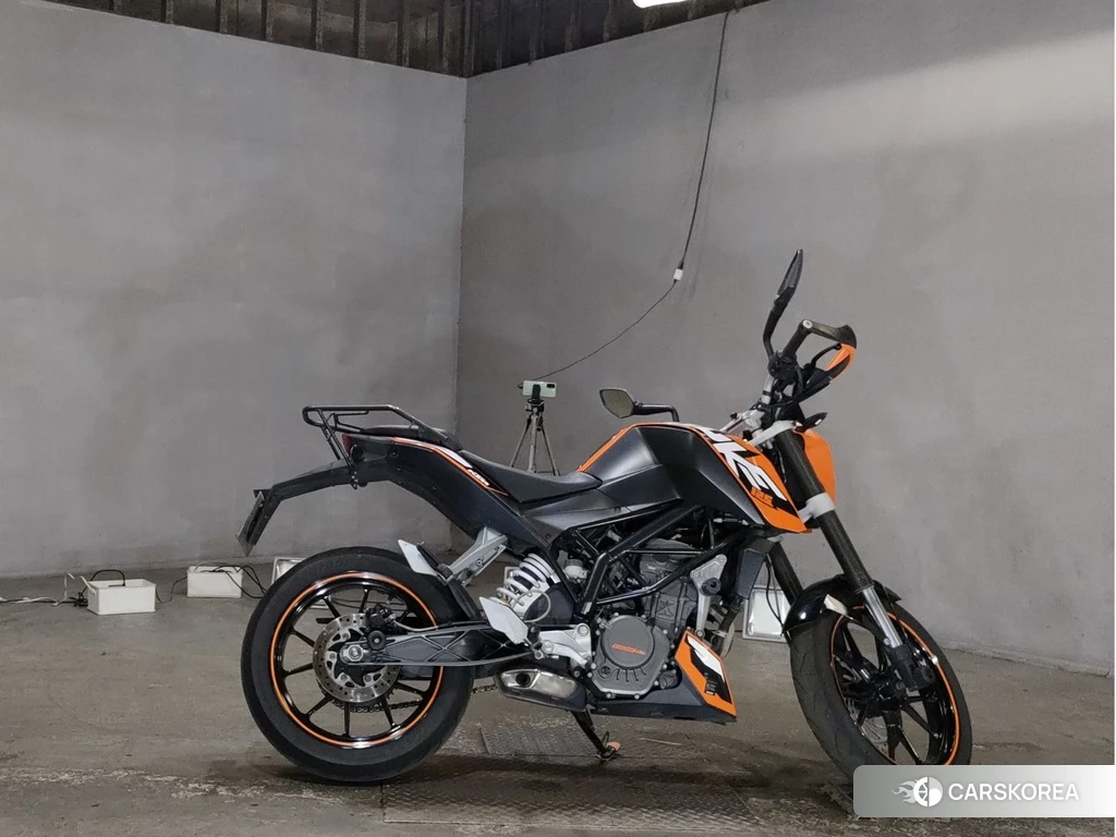 Проданный KTM 125 DUKE 2011 из Японии, фото 2