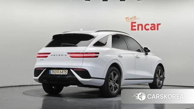 Genesis GV70 2022 Белый из Кореи