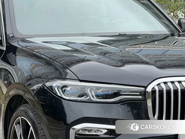 BMW X7 2021 Черный из Китая