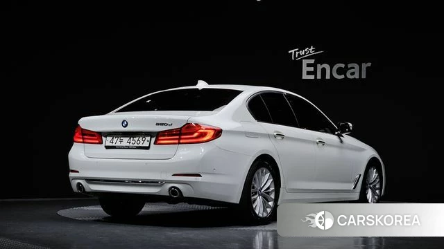 BMW 5 Series (G30) 2018 Белый из Кореи