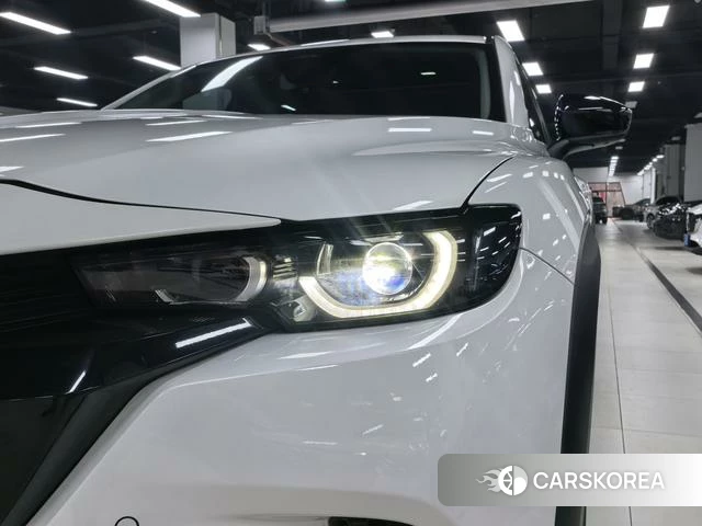 Mazda CX-50 line also 2023 Белый из Китая