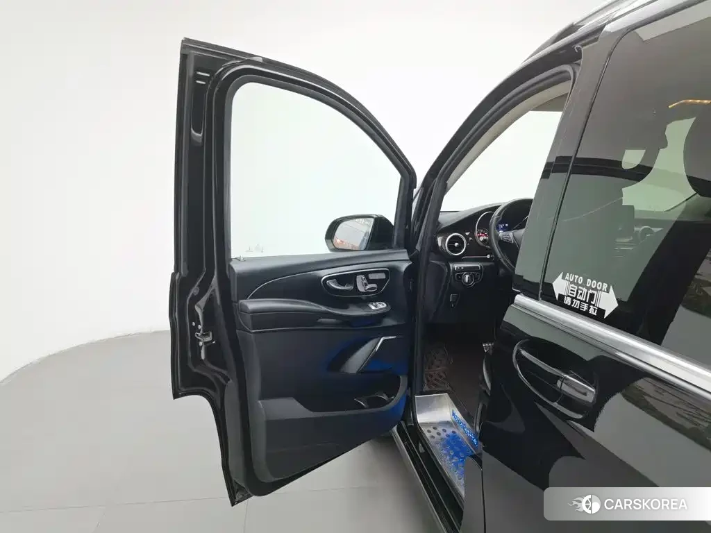 Mercedes-Benz V-Class 2020 Черный из Китая