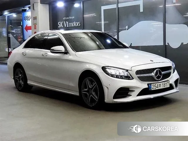 Mercedes-Benz C-Class W205 2021 Белый из Кореи