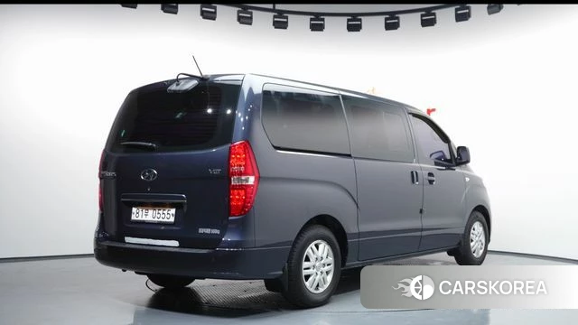 Hyundai The New Grand Starex 2018 Серый из Кореи