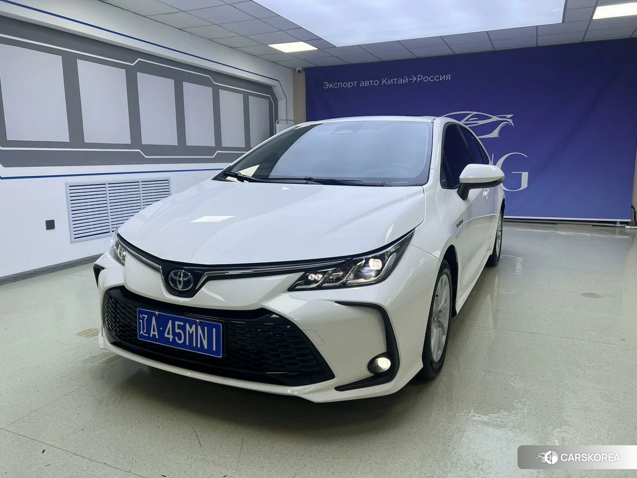 Toyota Corolla 2023 Белый из Китая