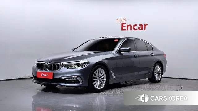 BMW 5 Series (G30) 2018 Серебристо-серый из Кореи