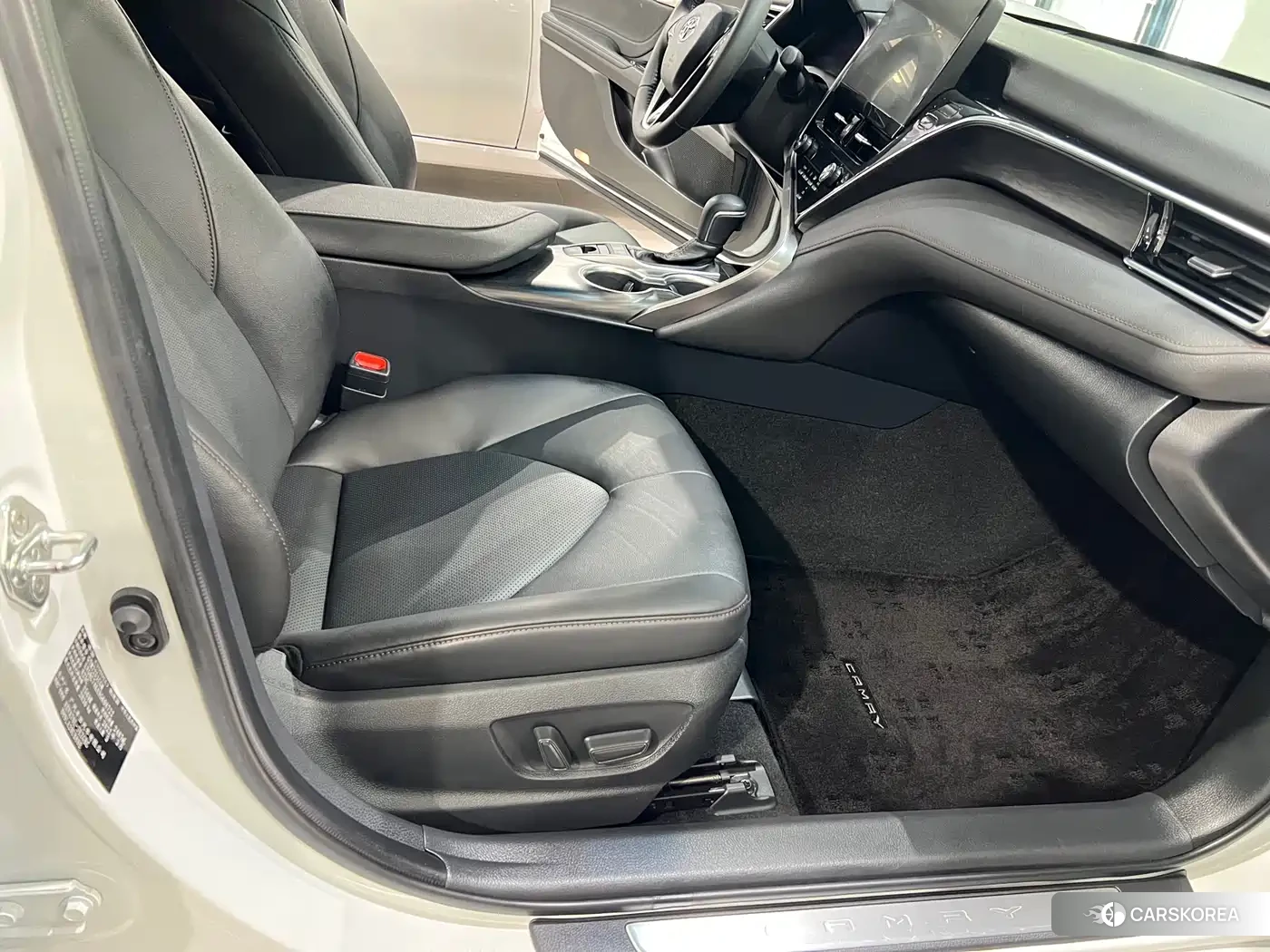 Toyota Camry 2022 Белый из Китая