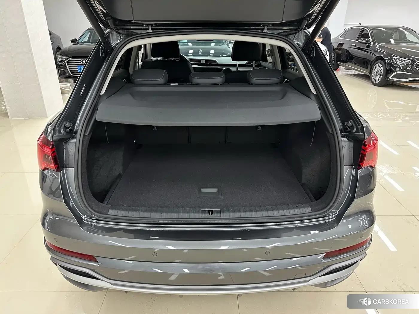 Audi Q3 2022 Silver/gray из Китая