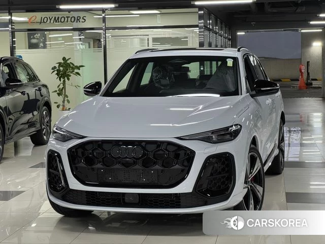 Audi Q5 (80A) 2025 Белый из Кореи