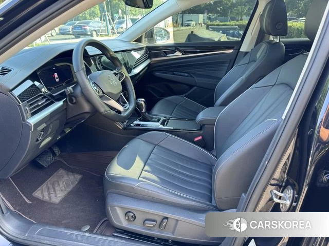 Volkswagen Passat 2023 Черный из Китая