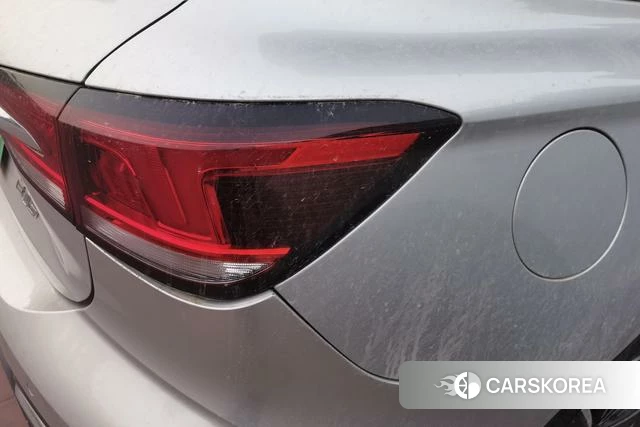 Roewe Ei5 2021 Серебристо-серый из Китая