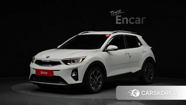 Kia Stonic 2018 Белый из Кореи