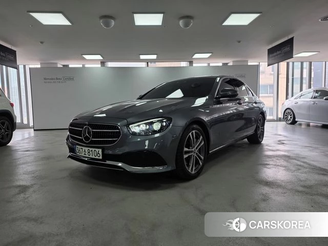 Mercedes-Benz E-Class W213 2022 Серый из Кореи