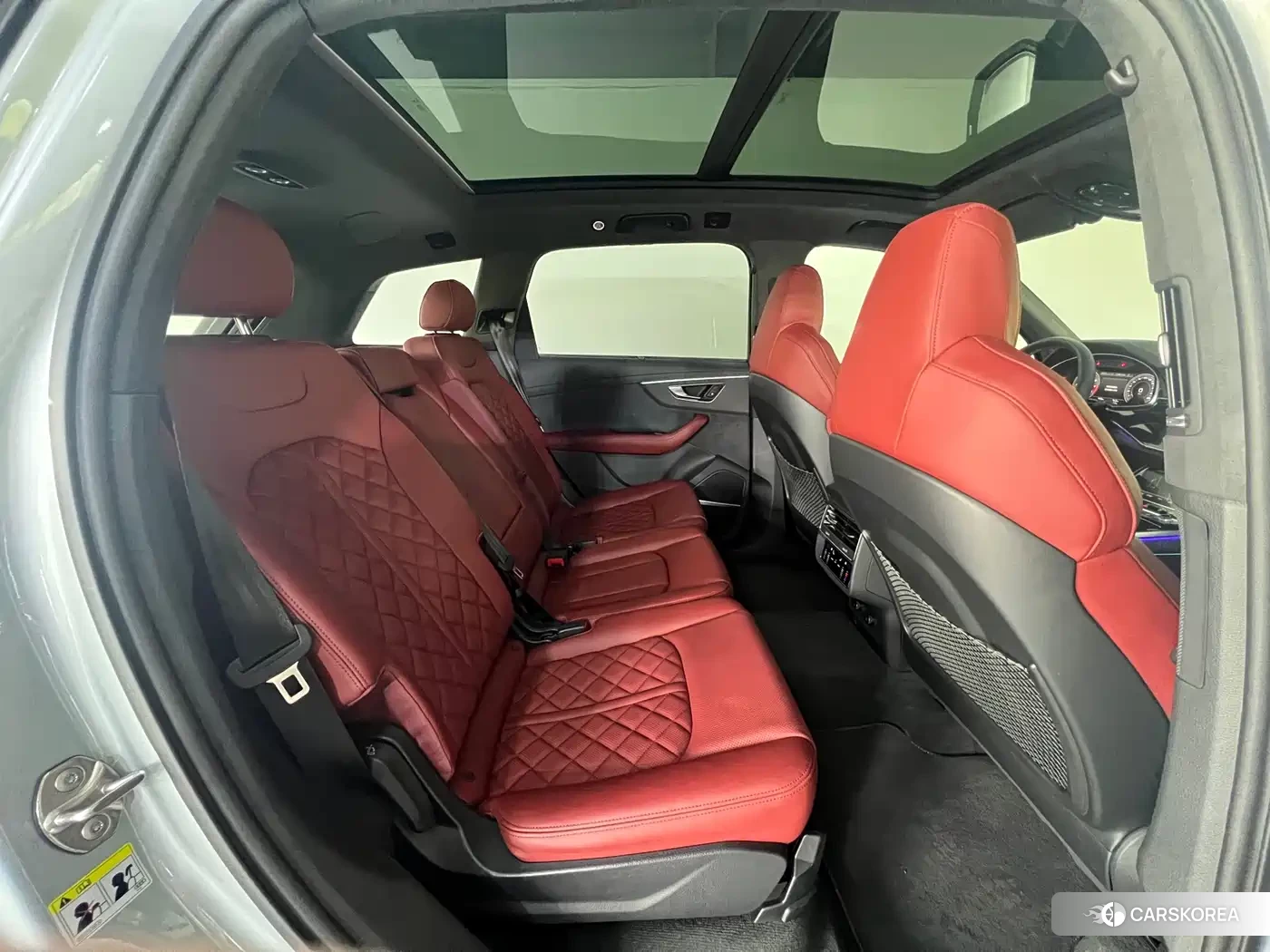 Audi SQ7 2024 Silver/gray из Китая