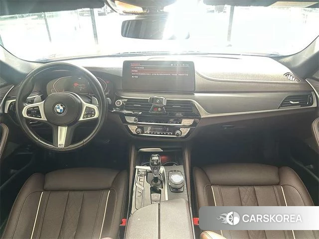 BMW 5 series 2022 Черный из Китая