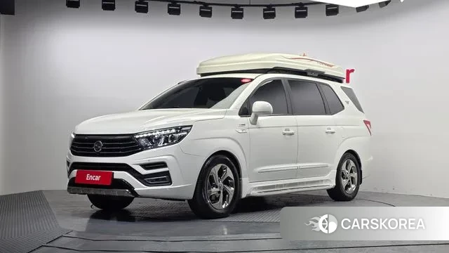 Ssangyong Korando Turismo 2018 Белый из Кореи