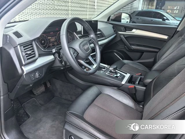 Audi Q5L 2019 Коричневый из Китая