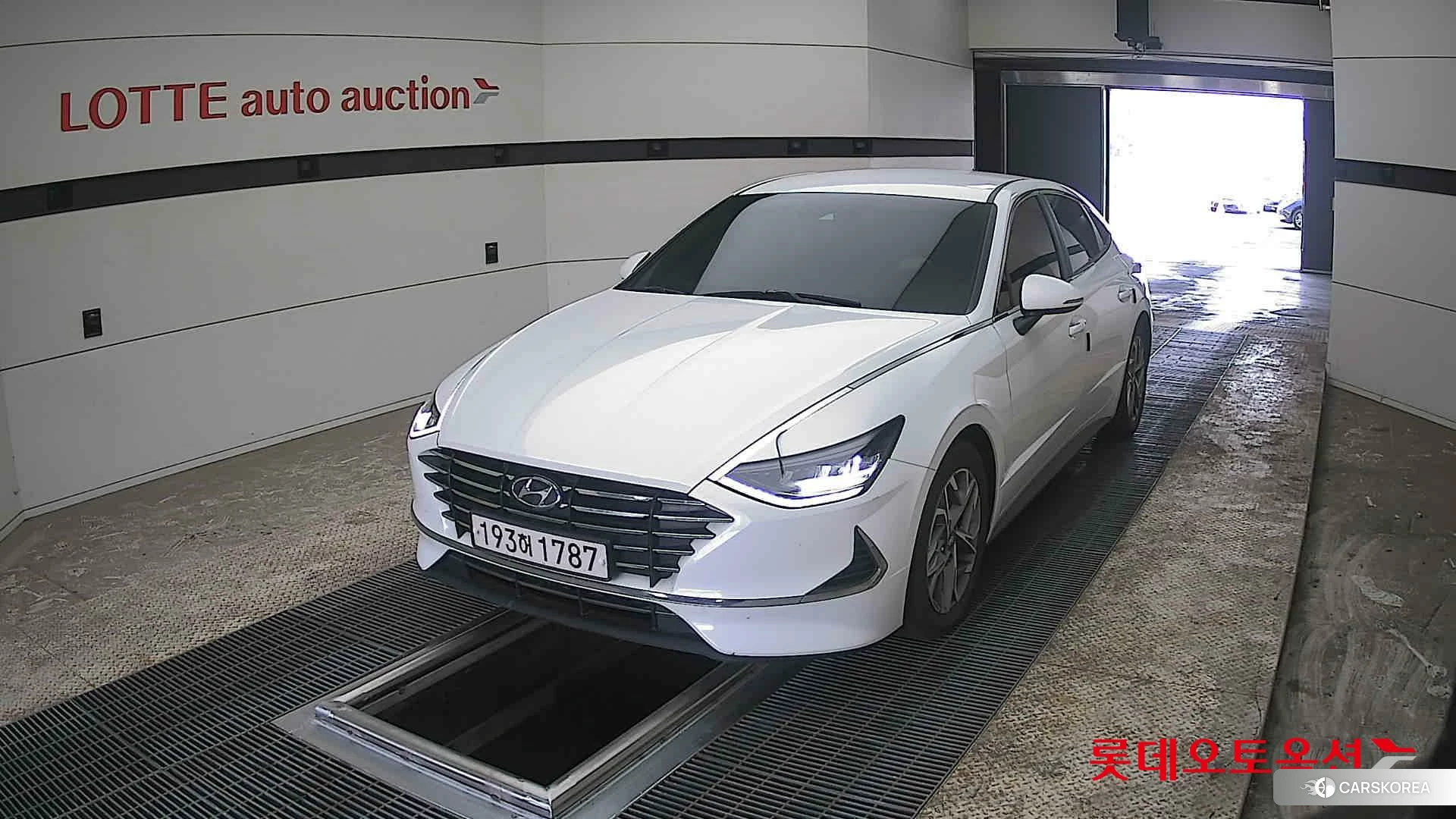 Hyundai Sonata 2022 Creamy White Pearl (optional) из Кореи