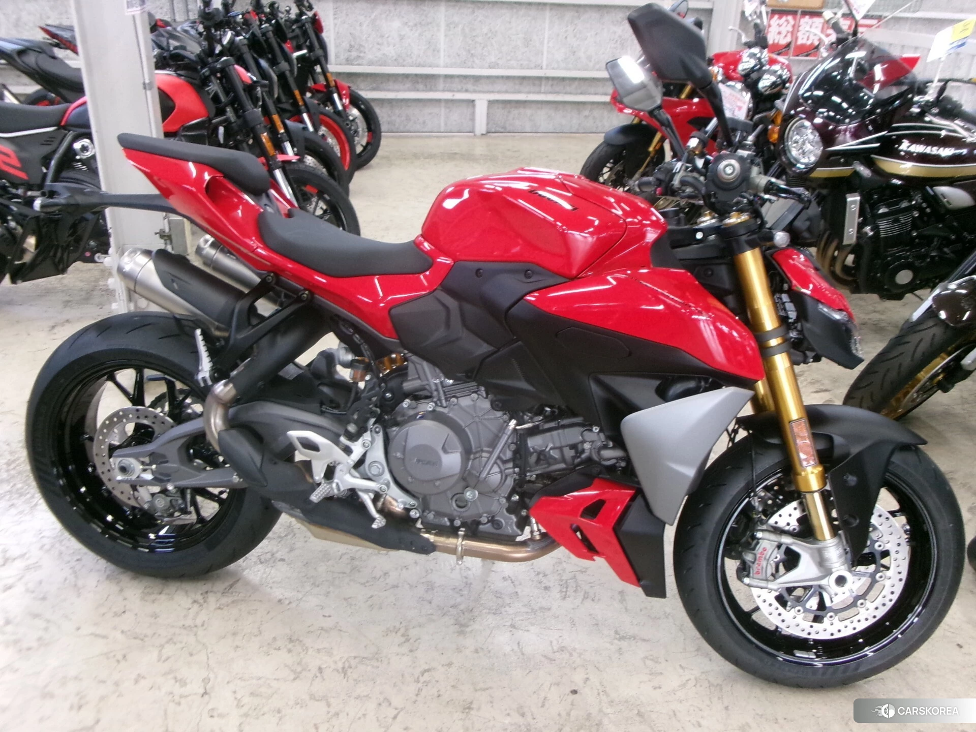 Проданный OTHER DUCATI STREET FIGHTER V2S 2025 из Японии