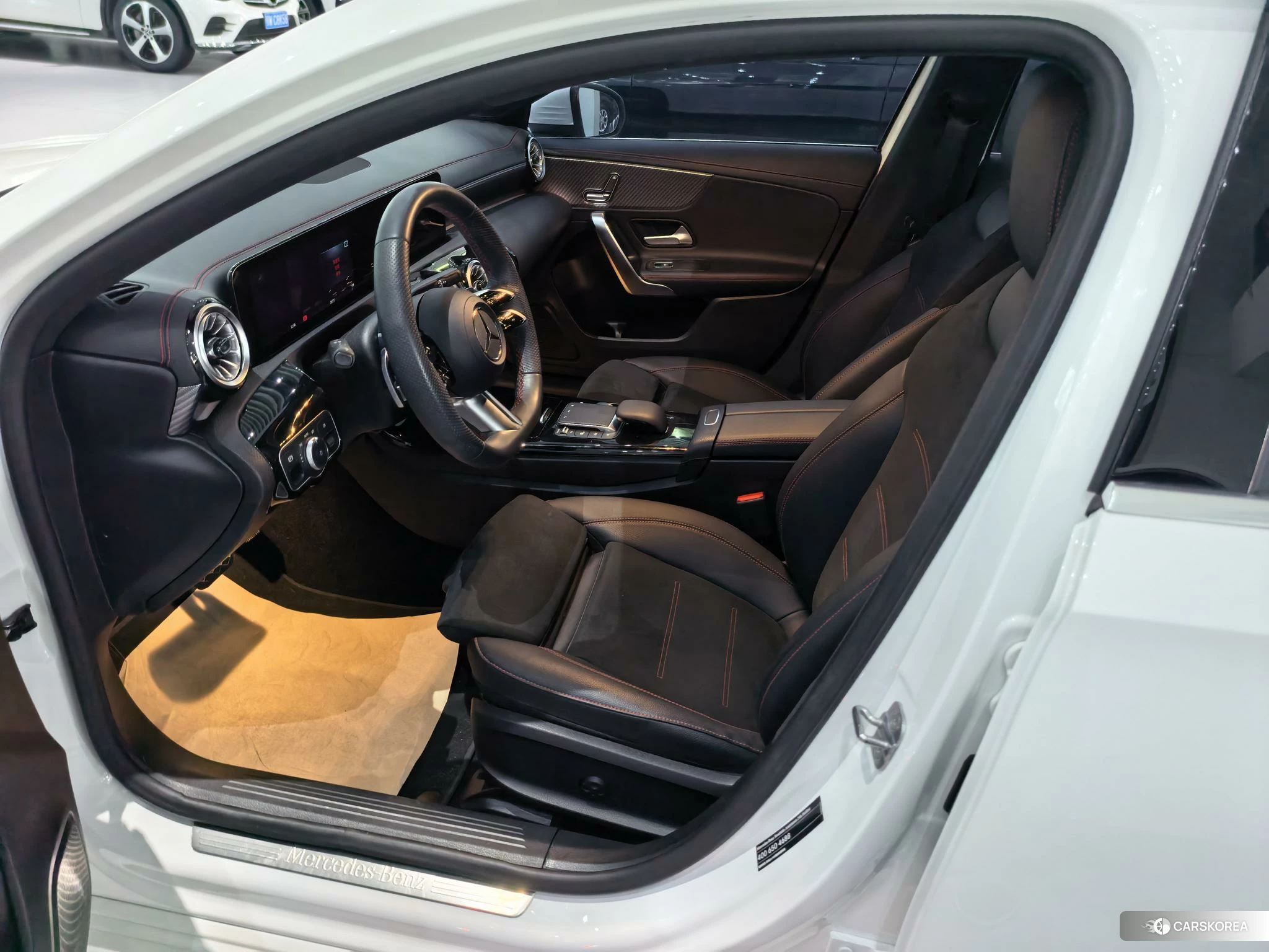 Mercedes-Benz Class A 2023 Белый из Китая
