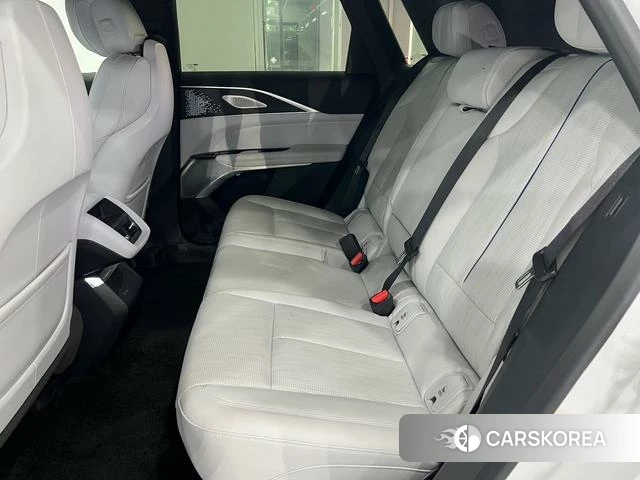Cadillac IQ Ruige 2023 Белый из Китая