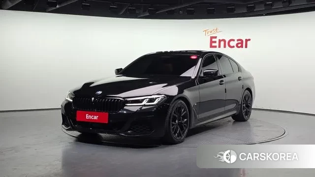 BMW 5 Series (G30) 2021 Черный из Кореи