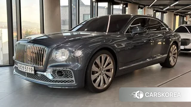 Bentley Flying Spur 3rd Generation 2021 Серый из Кореи