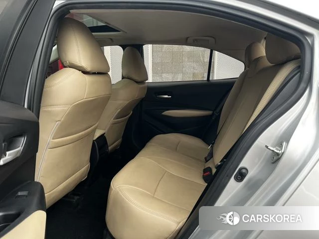 Toyota Corolla 2021 Серебристо-серый из Китая