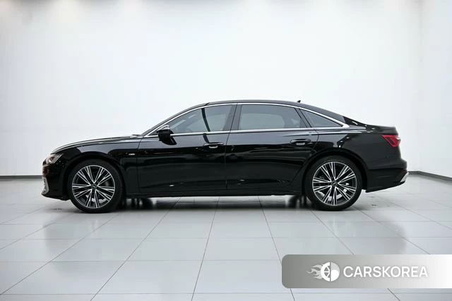 Audi A6L 2023 Черный из Китая