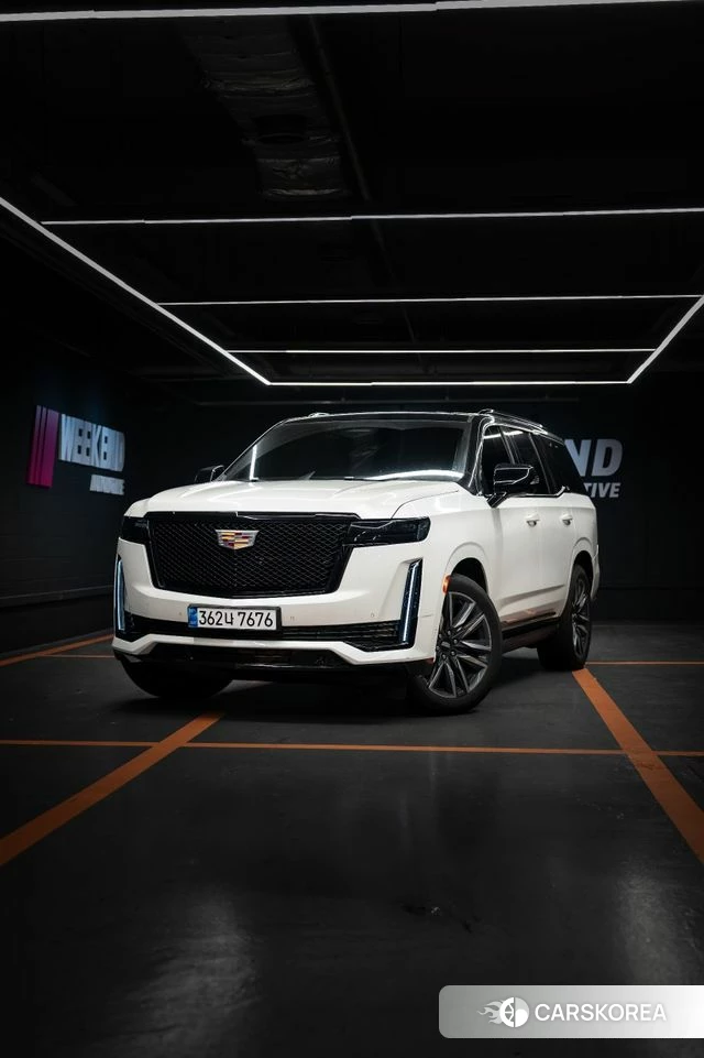 Cadillac Escalade 5th Generation 2021 Белый из Кореи
