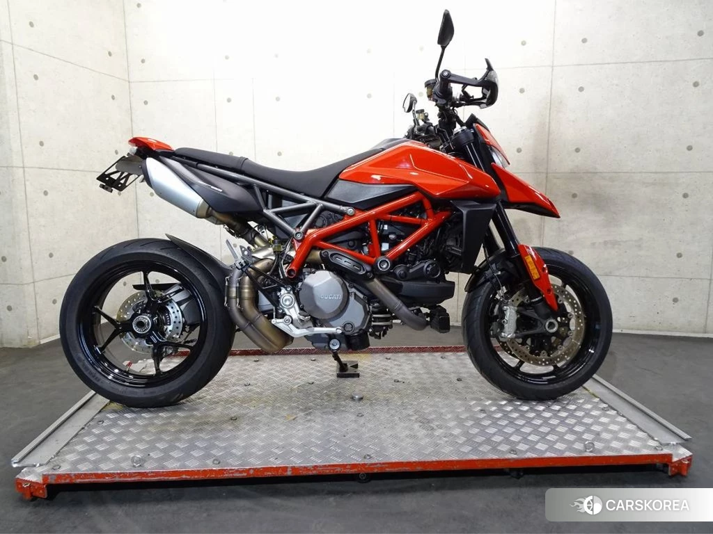 Проданный Ducati HYPERMOTARD 950 2020 из Японии, фото 2
