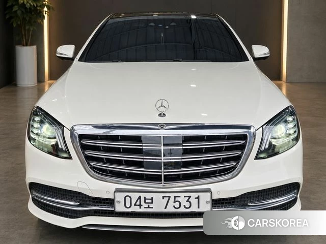 Mercedes-Benz S-Class W222 2018 Белый из Кореи