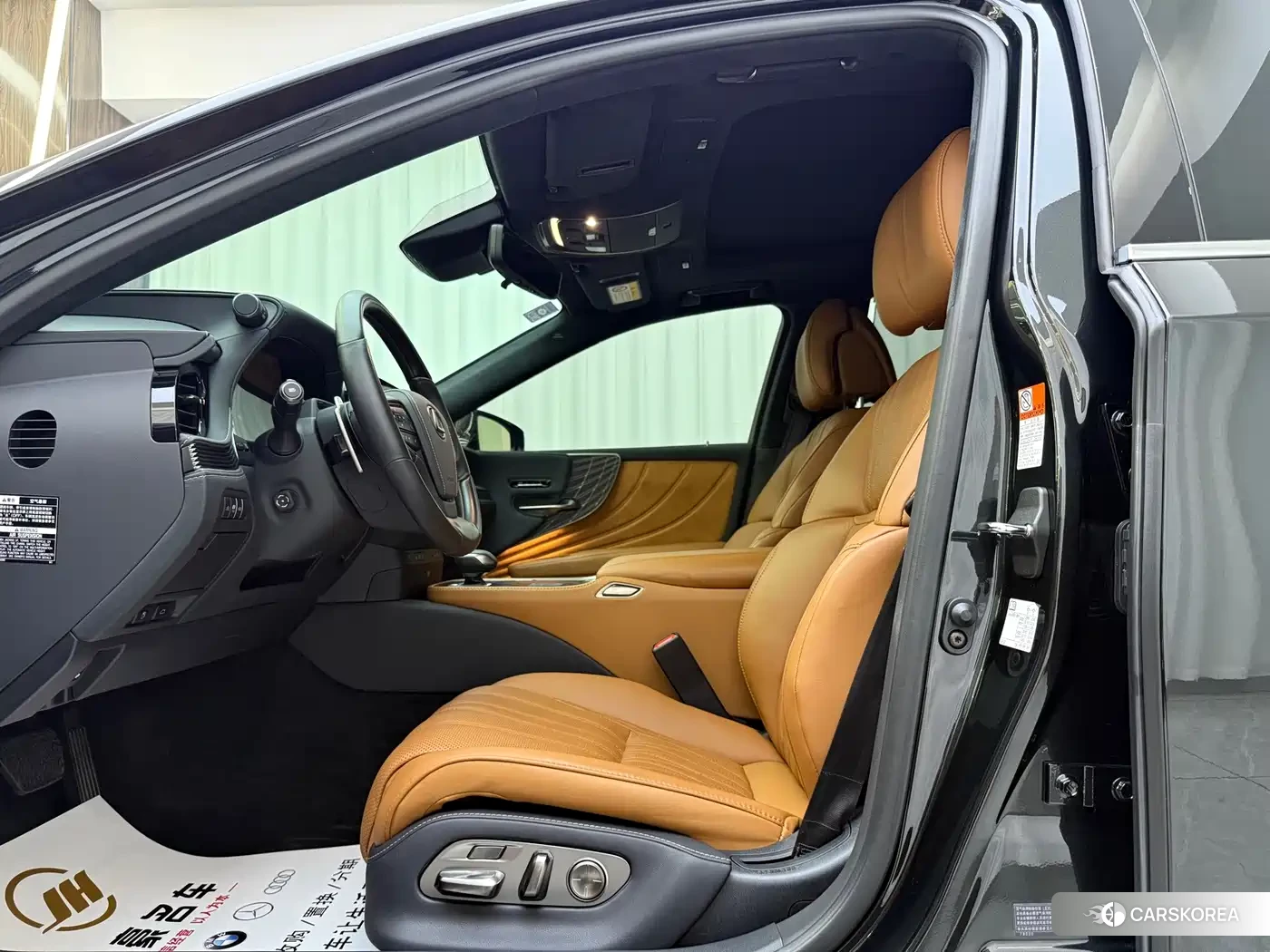 Lexus LS 2024 Черный из Китая