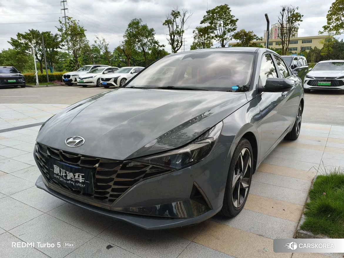 Hyundai Elantra 2020 Темно-серый из Китая