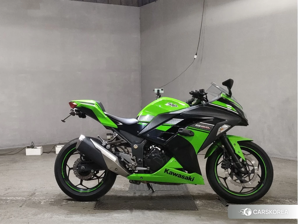 Проданный Kawasaki NINJA 250 2013 из Японии, фото 2