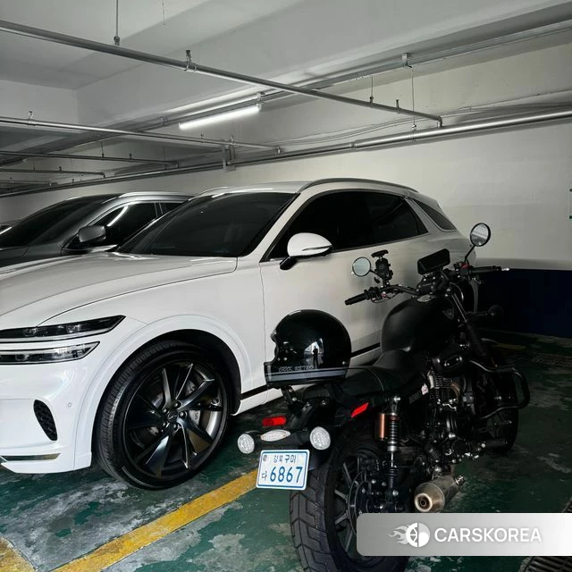 Genesis GV70 2023 Белый из Кореи