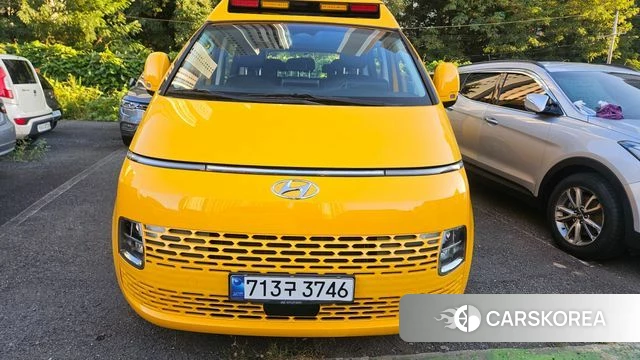 Hyundai Staria 2021 Желтый из Кореи