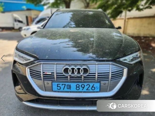 Audi e-Tron 2022 Черный из Кореи